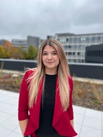 Frau Pauline Neubauer